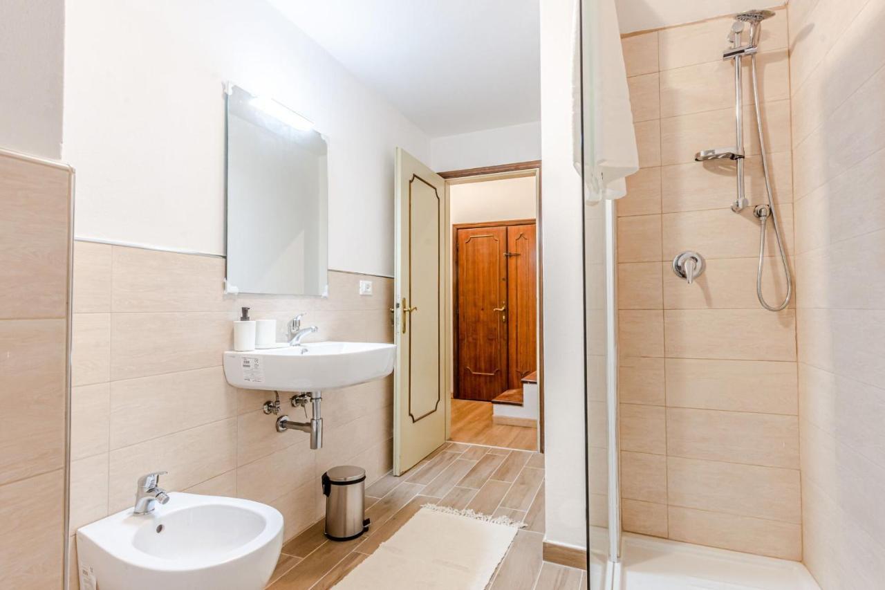 Appartamento Milton Con Terrazza Arezzo Luaran gambar